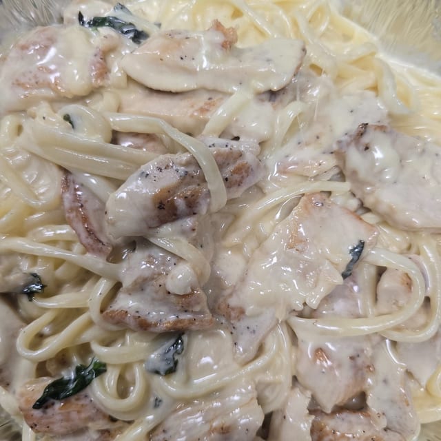 Chicken Alfredo.